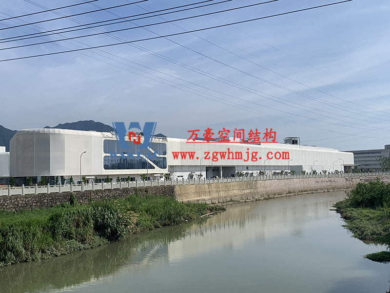 為什么體育場屋面都選用PTFE膜結(jié)構(gòu)？PTFE膜結(jié)構(gòu)體育場有什么特點(diǎn)優(yōu)勢(shì)？