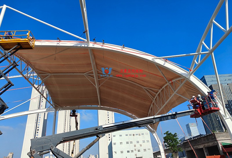 溫州惠民路西側綠地球場鋼膜結構工程完工