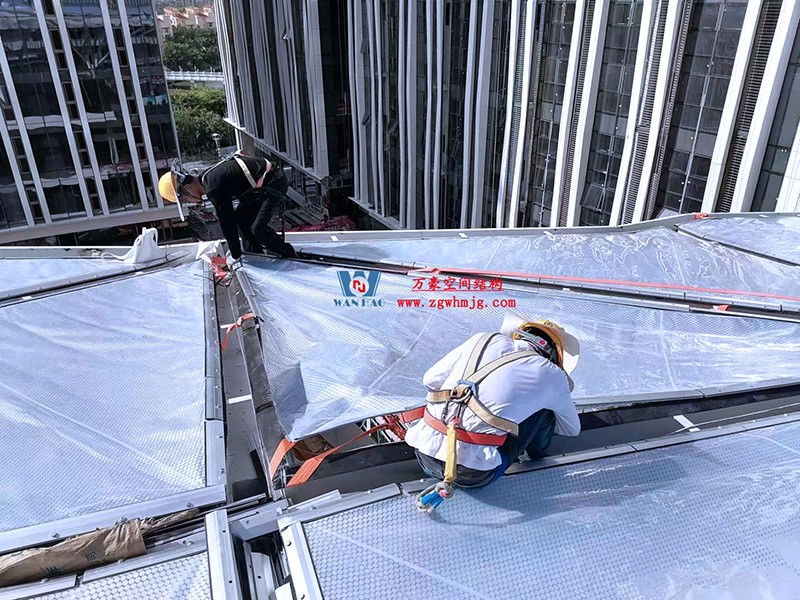 縱使烈日炎炎，腳步從未止歇！海南這個(gè)ETFE氣枕膜項(xiàng)目施工進(jìn)度有最新消息