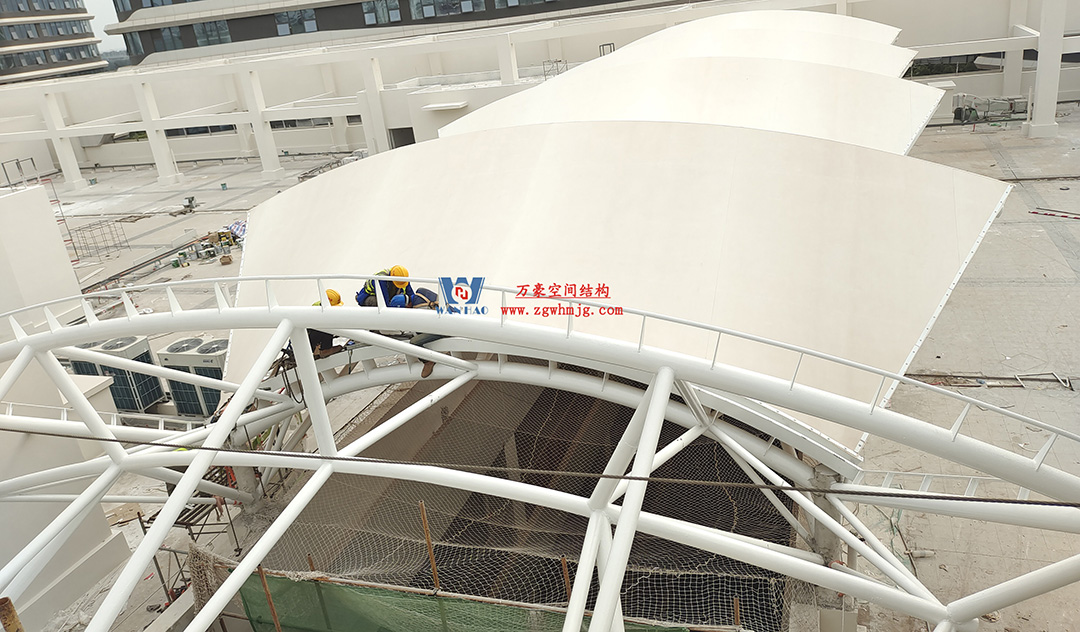 工程進(jìn)度全速推進(jìn),PTFE膜材張拉在即! 工程進(jìn)度全速推進(jìn),PTFE膜材張拉在即!