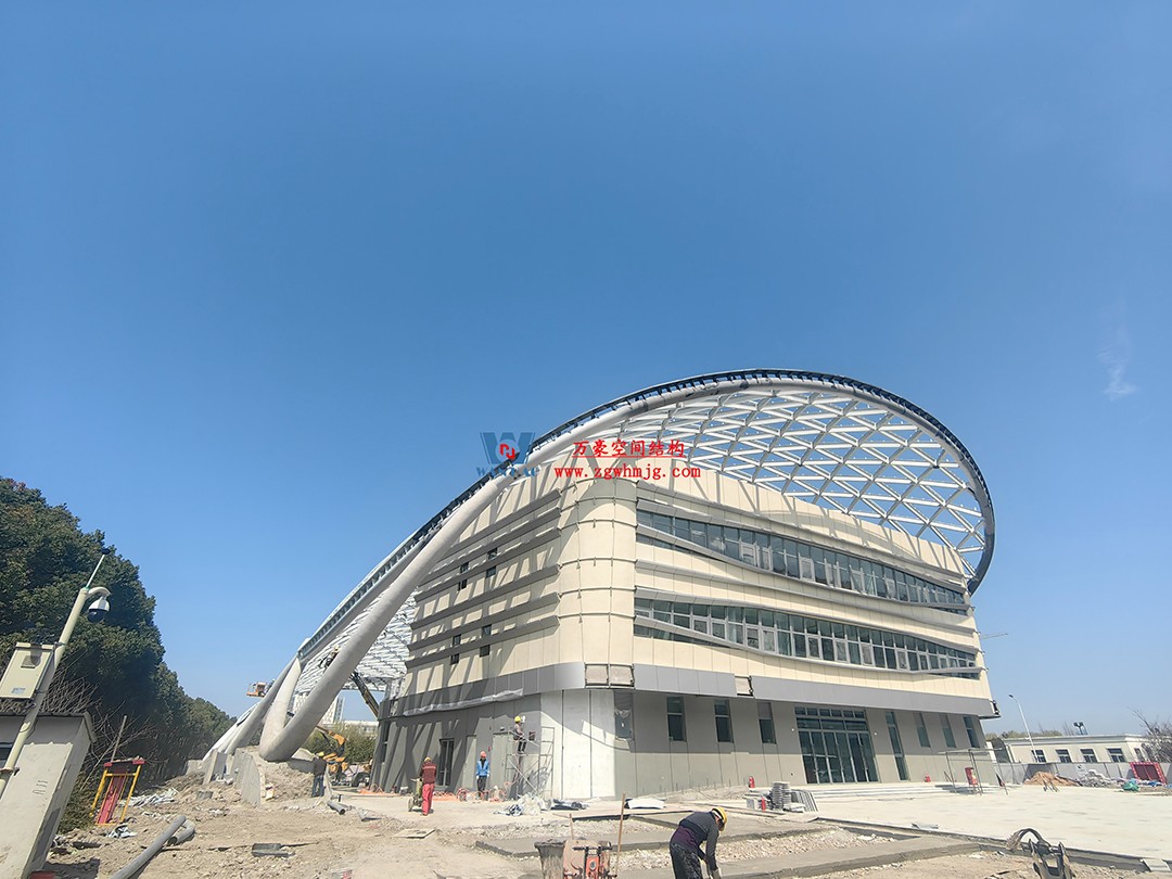 鋼結構雙曲網(wǎng)殼的結構韻律美感