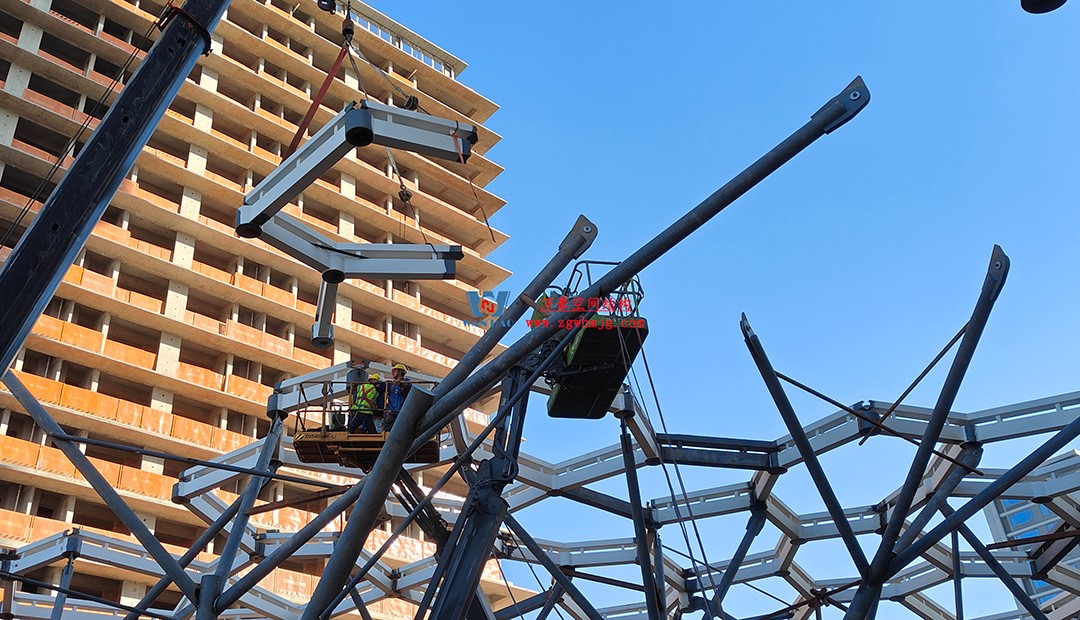 “老故事 新生活”——ETFE膜結(jié)構(gòu)天幕,賦新生活理想 “老故事 新生活”——ETFE膜結(jié)構(gòu)天幕,賦新生活理想