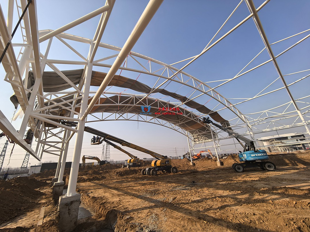 備受青睞的鋼膜結(jié)構(gòu)建筑景觀 備受青睞的鋼膜結(jié)構(gòu)建筑景觀