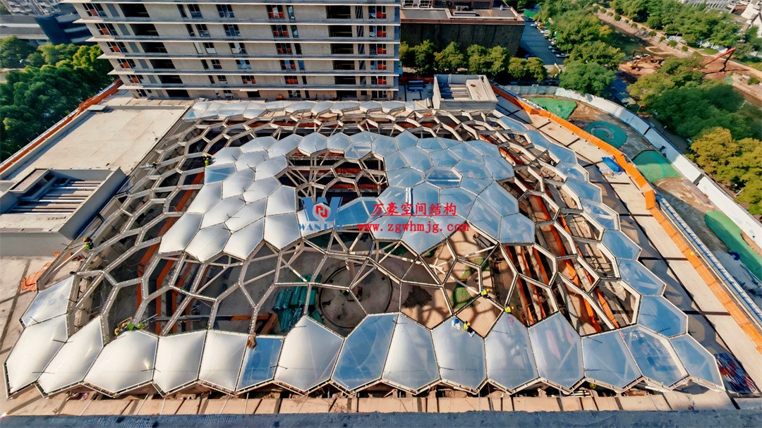 浙江萬豪空間結(jié)構(gòu)集團(tuán)有限公司安吉云安里項(xiàng)目膜結(jié)構(gòu)工程進(jìn)展報(bào)告 浙江萬豪空間結(jié)構(gòu)集團(tuán)有限公司安吉云安里項(xiàng)目膜結(jié)構(gòu)工程進(jìn)展報(bào)告