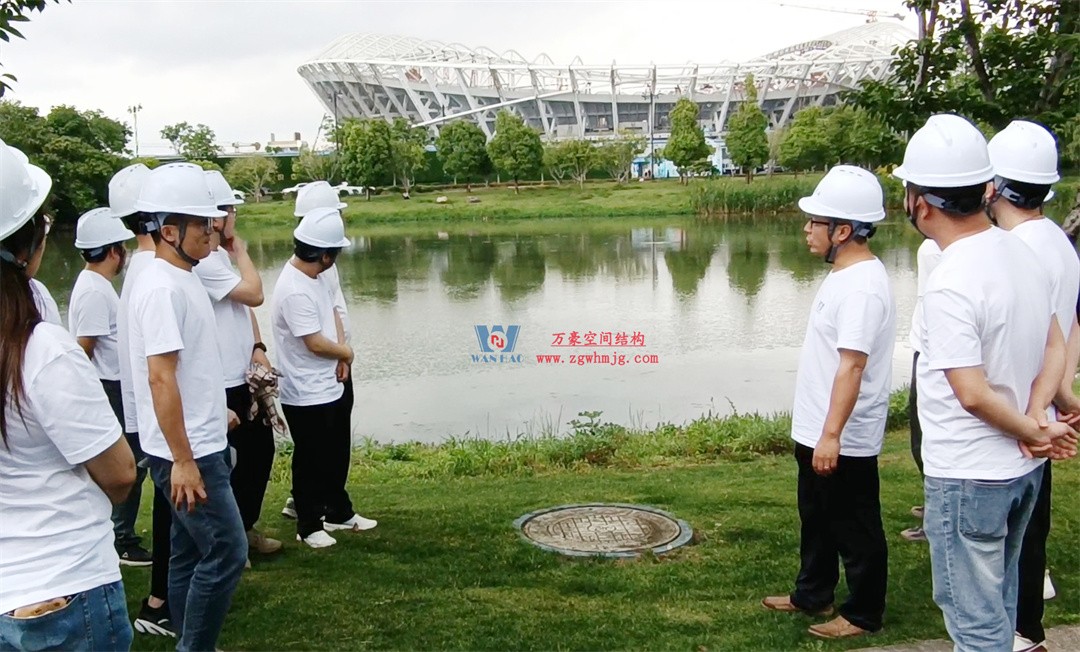 標桿引領,智啟未來——萬豪集團營銷、設計與技術骨干共赴無錫奧體中心,現(xiàn)場觀摩學習解鎖“創(chuàng)新密碼” 標桿引領,智啟未來——萬豪集團營銷、設計與技術骨干共赴無錫奧體中心,現(xiàn)場觀摩學習解鎖“創(chuàng)新密碼”