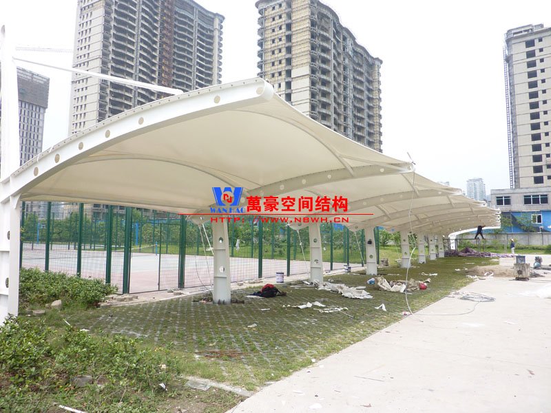 七字型膜結(jié)構(gòu)車(chē)棚