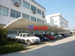 膜結(jié)構(gòu)車棚排水怎么設(shè)計合理？膜結(jié)構(gòu)車棚排水有哪幾種形式？