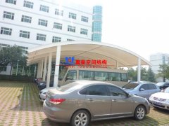 如何加固膜結(jié)構(gòu)車棚？膜結(jié)構(gòu)車棚增加穩(wěn)定性的方法有哪些？