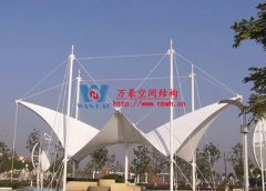 膜結(jié)構(gòu)遮陽(yáng)棚安裝哪家好？為什么膜結(jié)構(gòu)遮陽(yáng)棚選萬(wàn)豪？