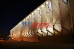 張拉膜結(jié)構(gòu)設(shè)計(jì)有哪些注意事項(xiàng)？膜結(jié)構(gòu)工程施工前需要考慮哪些問題？