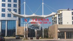 膜結(jié)構(gòu)建筑如何設(shè)計(jì)排水？張拉膜結(jié)構(gòu)排水設(shè)計(jì)需要考慮哪些問題？